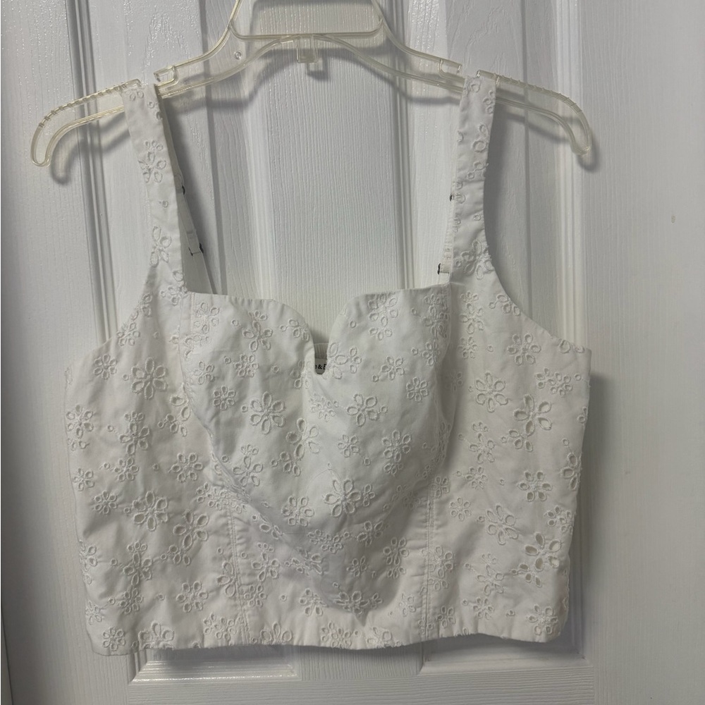 Abercrombie & Fitch White Lace Women's Crop Top with Adjustable Straps paisley